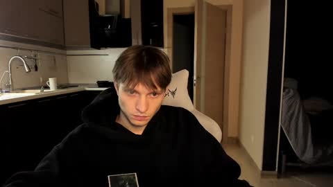 Snapshot of romeo_mercy chatting on September 22, 11:59 pm Romeo online show from September 22, 11:59 pm