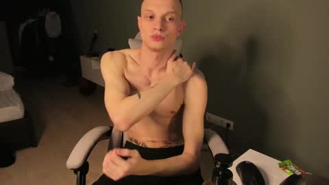 Snapshot of romeo_mercy chatting on February 9, 1:14 pm Romeo online show from February 9, 1:14 pm