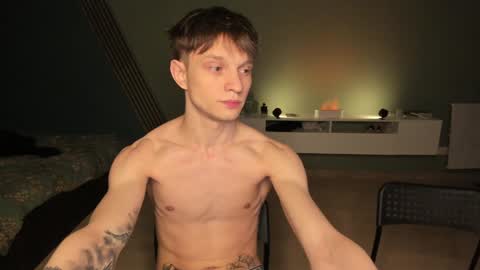 Snapshot of romeo_mercy chatting on December 12, 6:42 pm Romeo online show from December 12, 6:42 pm