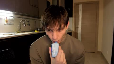 Snapshot of romeo_mercy chatting on September 28, 4:49 pm Romeo online show from September 28, 4:49 pm