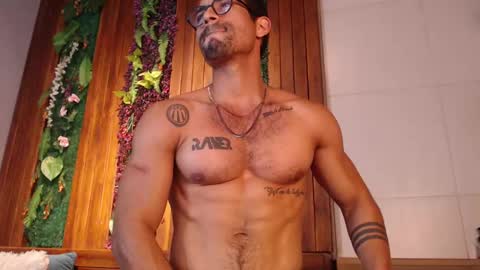 R O M E O  online show from January 24, 4:37 am