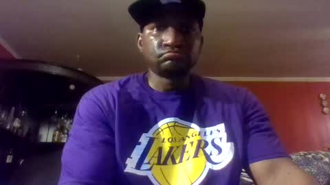 Snapshot of roshun69 chatting on February 14, 12:30 am Roshun Haynes online show from February 14, 12:30 am