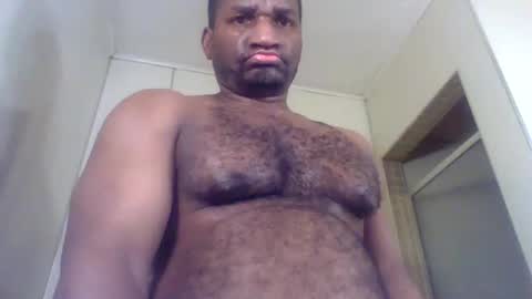 Snapshot of roshun69 chatting on February 1, 8:29 am Roshun Haynes online show from February 1, 8:29 am