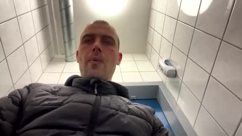 rotteei1 online show from November 26, 10:07 am