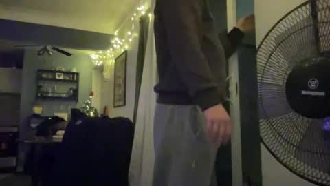 roythegil online show from November 12, 2:39 am