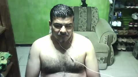 Snapshot of rudykruzpe chatting on December 21, 8:43 pm kruzpe online show from December 21, 8:43 pm