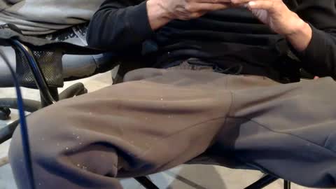 Dee online show from January 9, 7:10 am