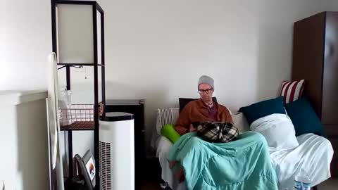 Snapshot of salis1981 chatting on March 4, 6:50 pm salis1981 online show from March 4, 6:50 pm