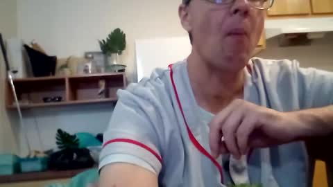 Snapshot of salis1981 chatting on October 27, 5:26 pm salis1981 online show from October 27, 5:26 pm