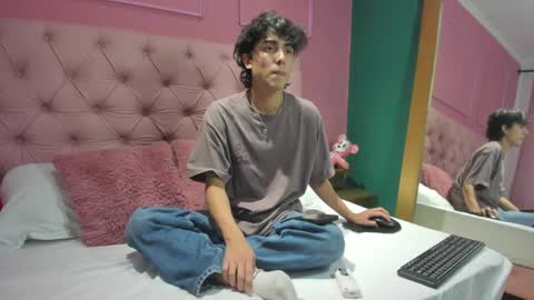 salvatore  online show from January 12, 8:57 pm