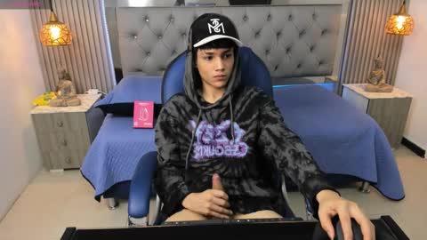 Sam online show from February 21, 2:18 pm