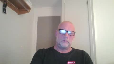 sandnesrune523 online show from March 15, 5:30 pm