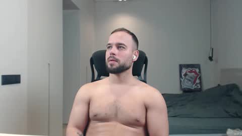 DeAlex online show from April 1, 1:13 pm