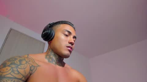 Santi Ferrer online show from May 18, 4:07 am