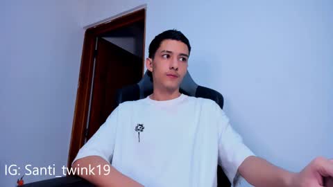 santi_twink19 online show from February 14, 12:25 pm