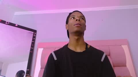 Santiiiiii  online show from March 1, 7:02 pm