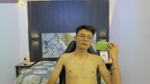 santiago_russo18 online show from February 11, 8:14 pm