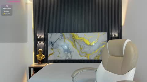 santiago_russo18 online show from October 7, 1:04 pm