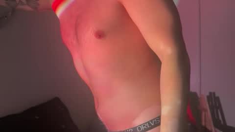 santiagoo7777 online show from May 21, 3:46 am