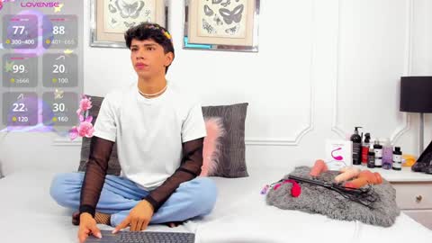 Santiago Carrington online show from January 18, 12:47 pm