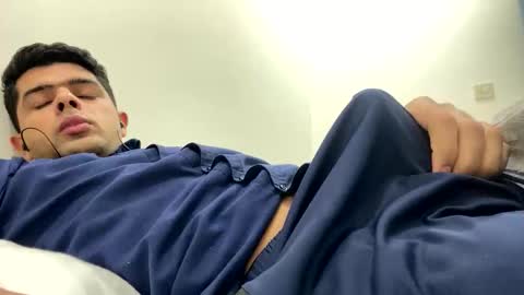 saqib332243 online show from April 23, 9:50 pm