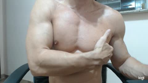 saradorj92 online show from February 14, 5:09 am