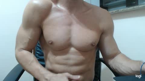 saradorj92 online show from February 4, 7:07 am