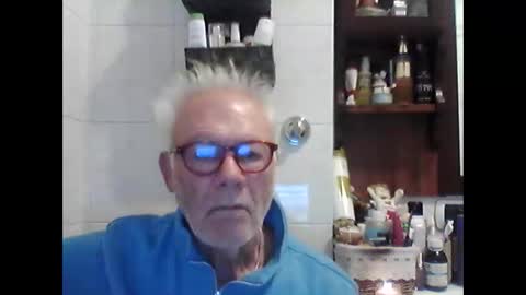 Snapshot of schizzodoro chatting on October 4, 4:06 am schizzodoro online show from October 4, 4:06 am