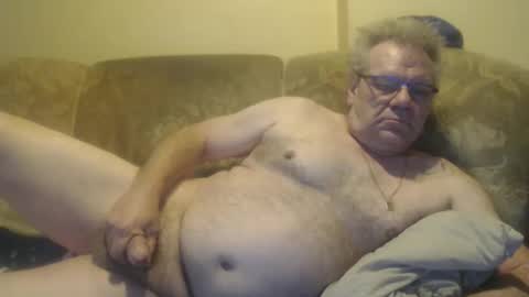 schnapper11 online show from January 2, 9:00 am