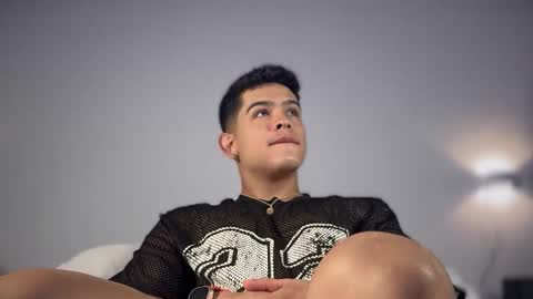 Andrew Flintt online show from November 22, 2:38 pm