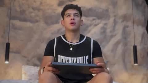 Andrew Flintt online show from February 20, 6:19 am