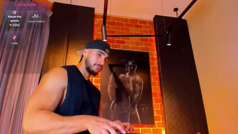 Scottfischer  online show from December 5, 7:54 pm