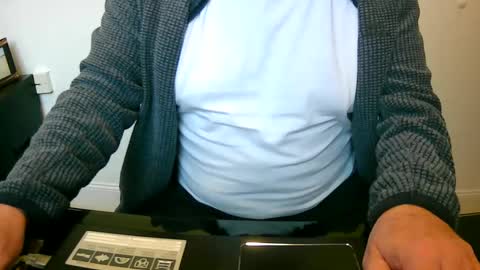 Snapshot of scotti30 chatting on February 12, 9:10 am Scott online show from February 12, 9:10 am