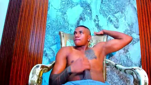 Snapshot of scottwriight chatting on October 5, 12:14 am Scott online show from October 5, 12:14 am