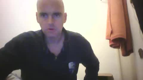 Snapshot of sean20775 chatting on October 23, 5:00 am Sean online show from October 23, 5:00 am