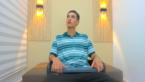 sebass_r online show from November 13, 9:41 pm