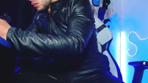 Sebastian online show from December 18, 10:22 am