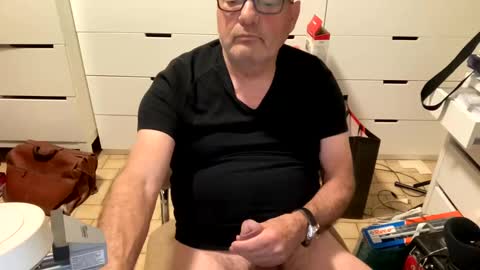 serge8413 online show from December 19, 2:34 am