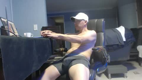 hetero serio discreto online show from February 19, 11:57 pm