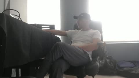 hetero serio discreto online show from March 3, 6:50 pm