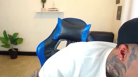 Thomas online show from November 6, 2:53 pm