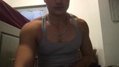 Snapshot of seveninchsteve_ chatting on December 12, 7:52 am seveninchsteve_ online show from December 12, 7:52 am