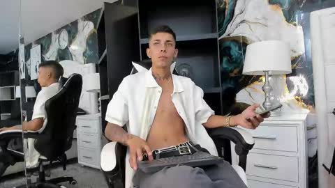 Smith Santiago   online show from October 27, 3:03 pm