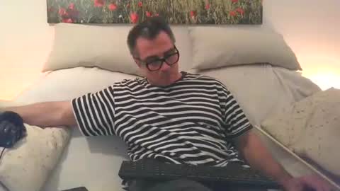 Sexurbation online show from April 6, 7:25 pm