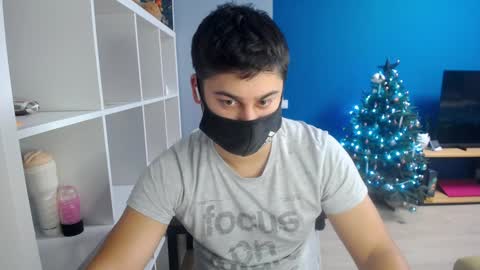 Tommy online show from December 26, 7:27 pm