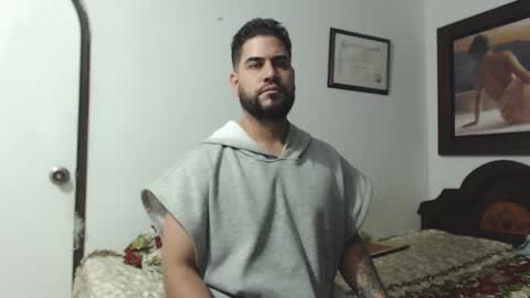 sexxy man online show from December 4, 5:38 am