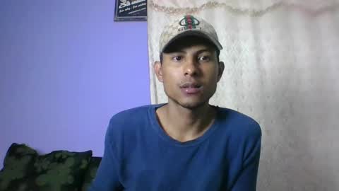 Snapshot of sexyleon69 chatting on March 12, 6:07 am Sexy leon online show from March 12, 6:07 am