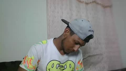 Snapshot of sexyleon69 chatting on January 31, 7:39 am Sexy leon online show from January 31, 7:39 am