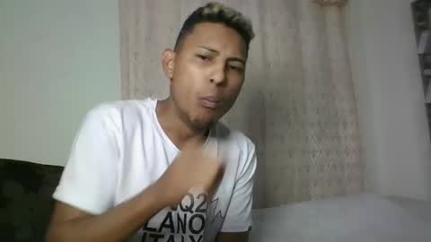 Snapshot of sexyleon69 chatting on December 31, 7:51 pm Sexy leon online show from December 31, 7:51 pm