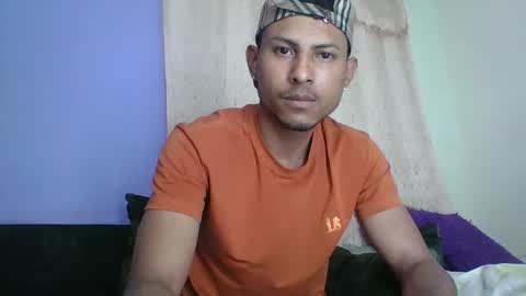 Snapshot of sexyleon69 chatting on September 12, 9:20 am Sexy leon online show from September 12, 9:20 am